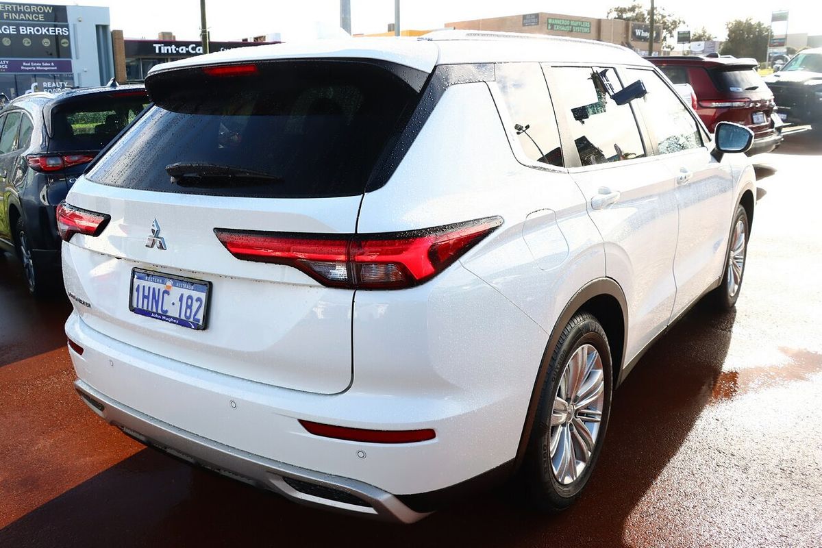 2022 Mitsubishi Outlander LS ZM