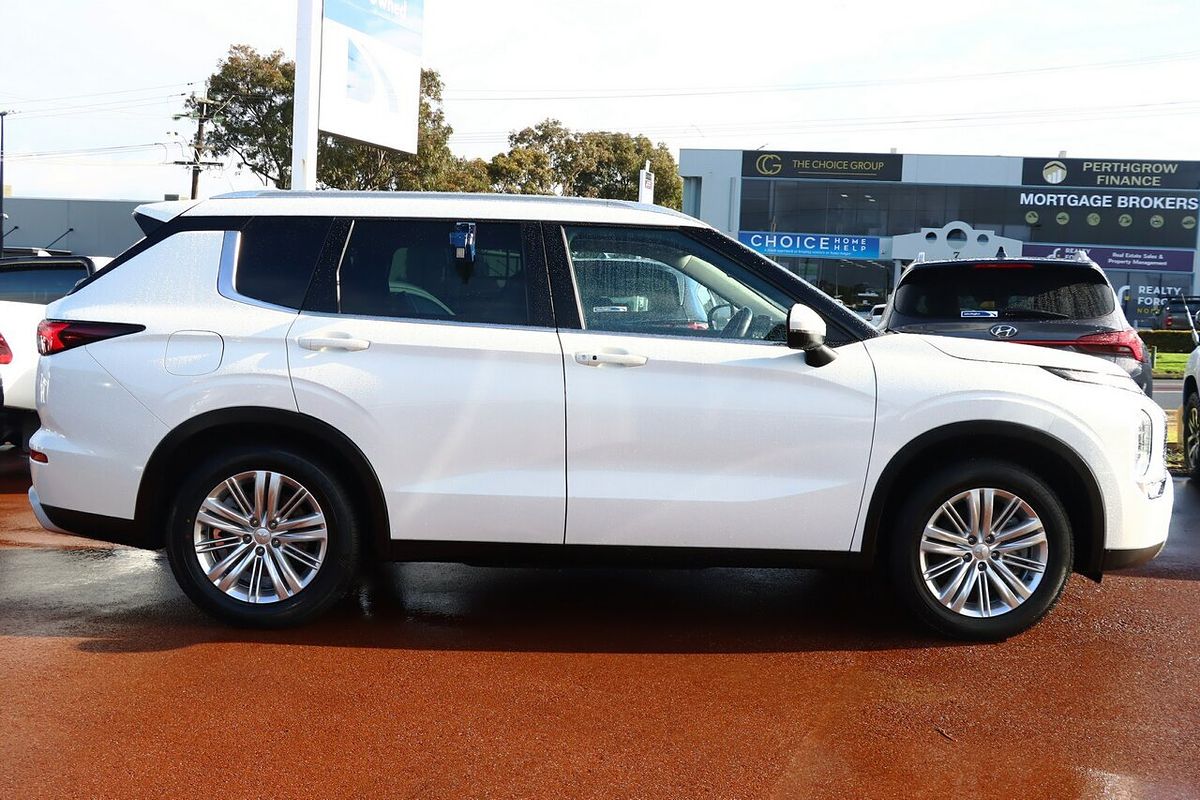 2022 Mitsubishi Outlander LS ZM