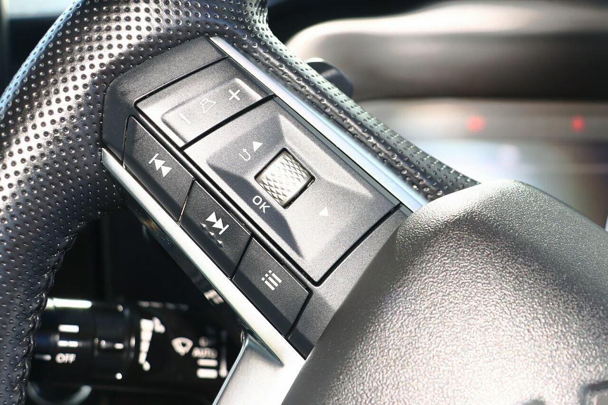 2022 Mitsubishi Outlander LS ZM