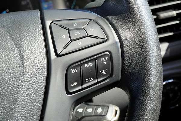 2017 Ford Everest Ambiente UA 3.2L