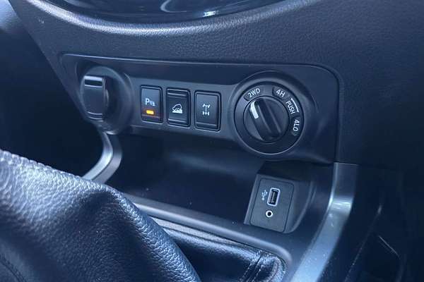 2023 Nissan Navara ST D23 4X4