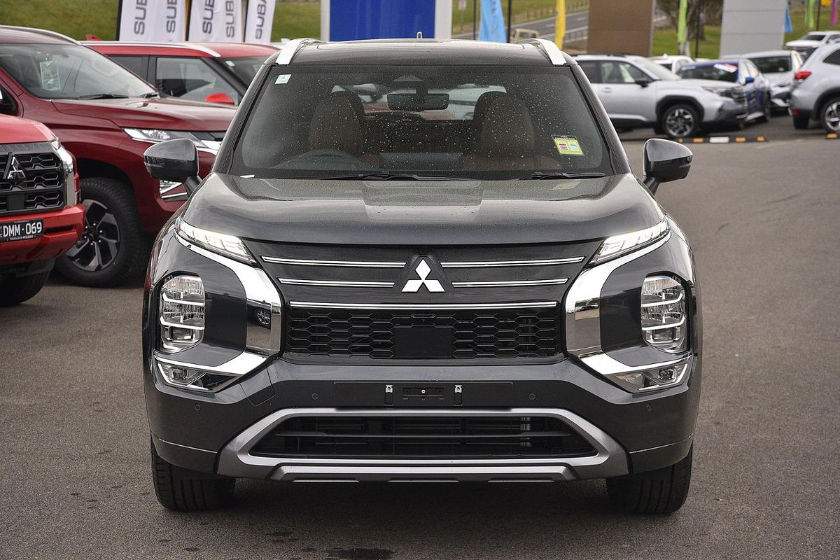 2025 Mitsubishi Outlander Exceed Tourer ZM