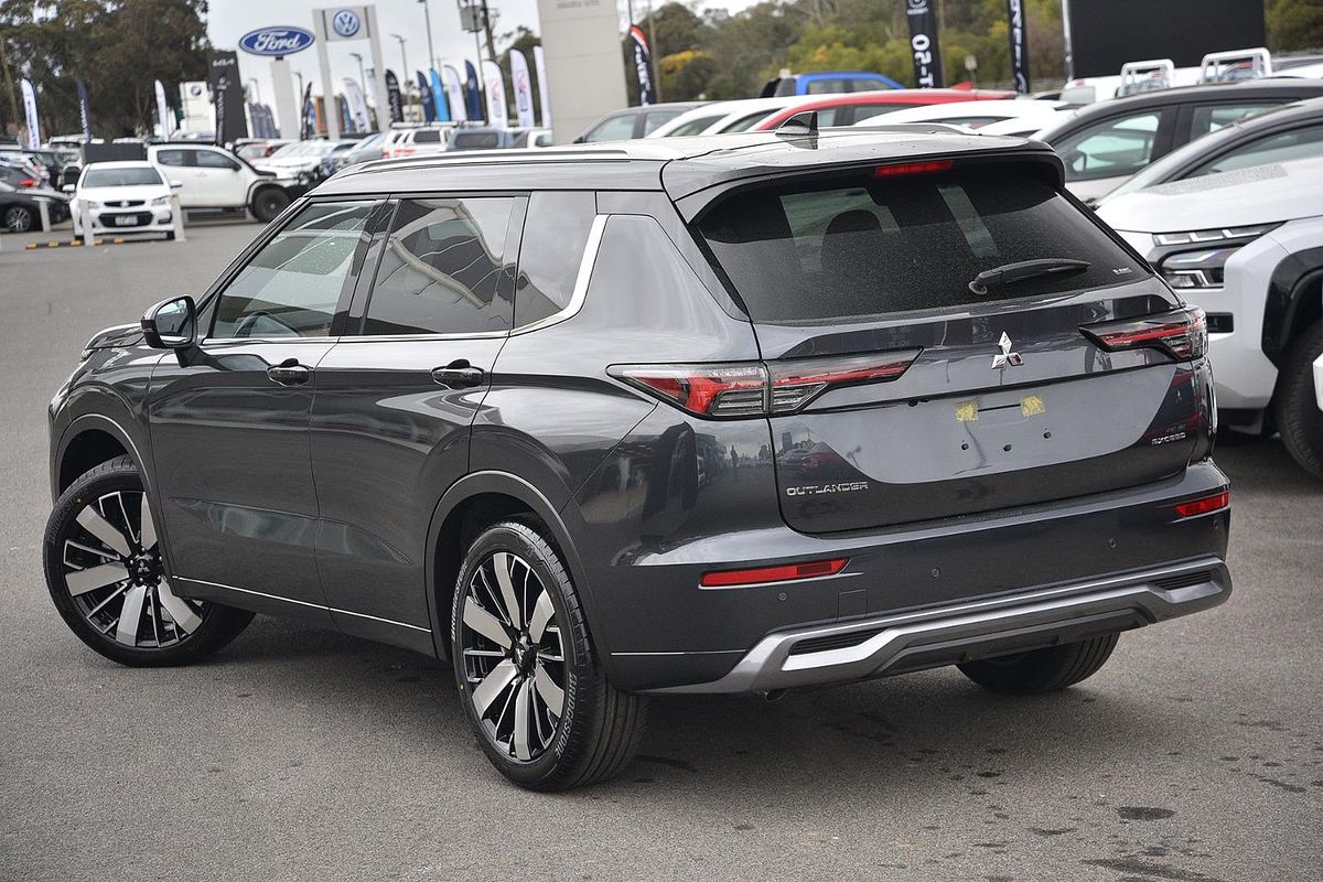 2025 Mitsubishi Outlander Exceed Tourer ZM