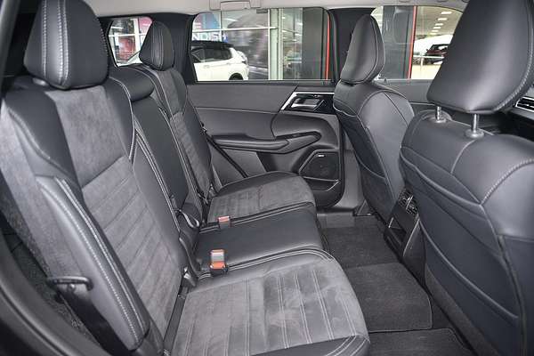 2025 Mitsubishi Outlander Aspire ZM