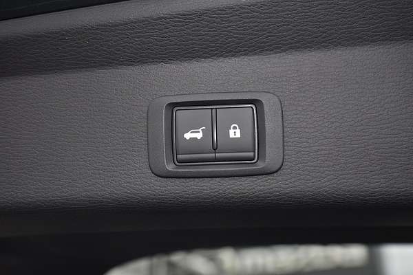 2025 Mitsubishi Outlander Exceed Tourer ZM