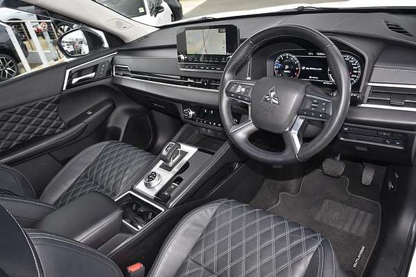 2021 Mitsubishi Outlander Exceed ZL