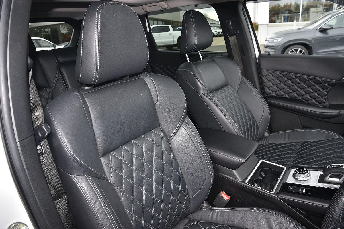 2021 Mitsubishi Outlander Exceed ZL