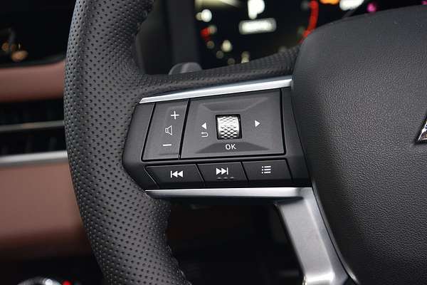 2025 Mitsubishi Outlander Exceed Tourer ZM
