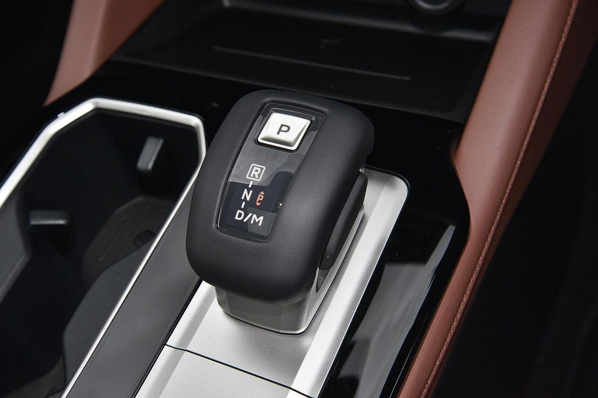 2025 Mitsubishi Outlander Exceed Tourer ZM