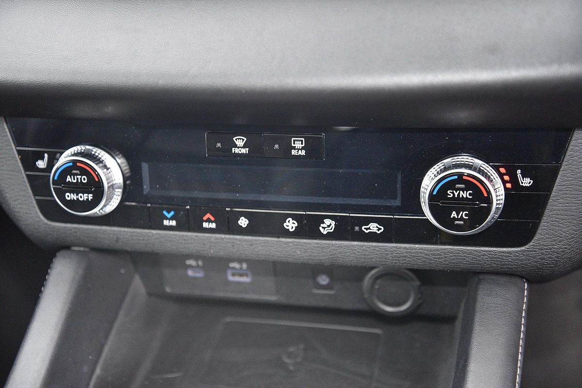 2021 Mitsubishi Outlander Exceed ZL
