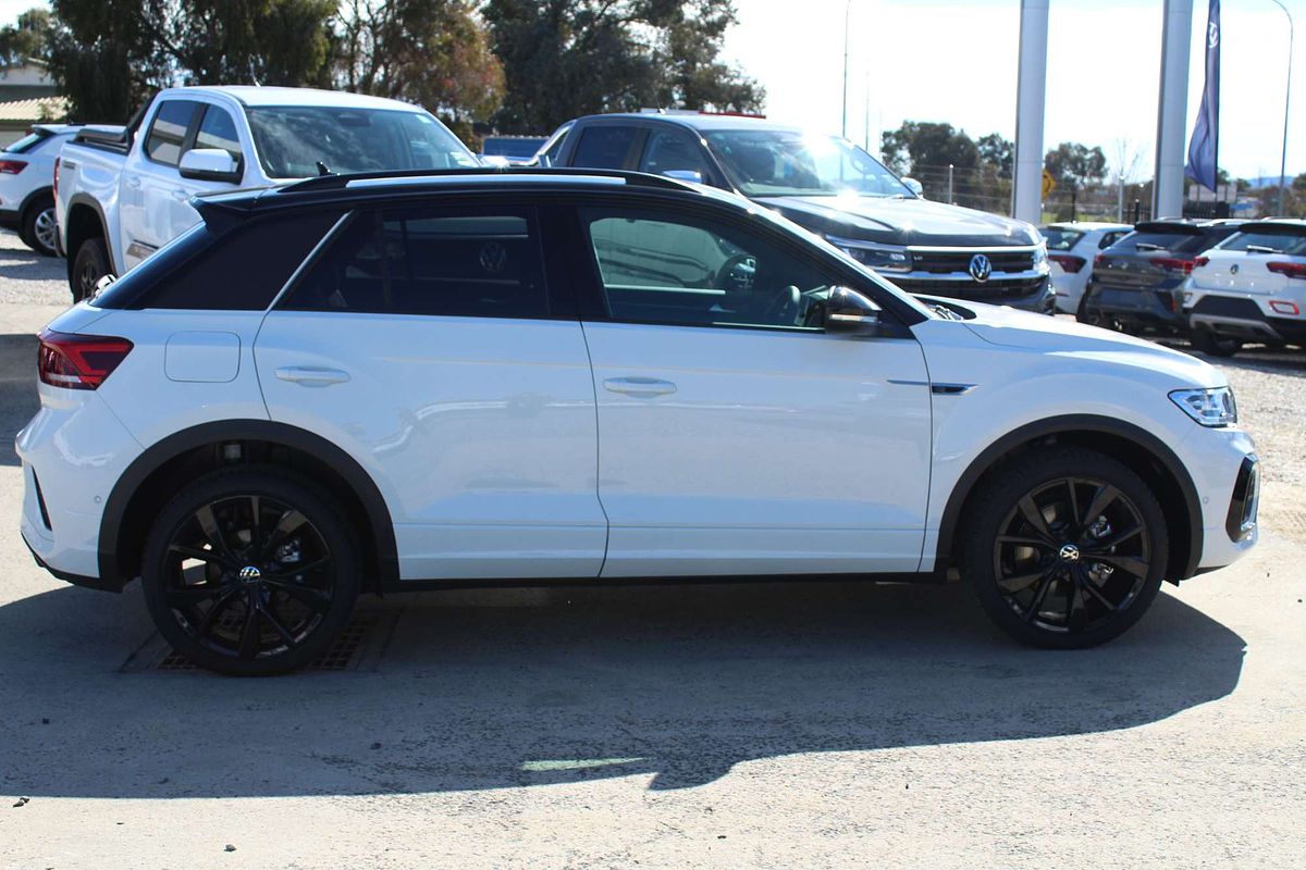 2025 Volkswagen T-Roc 140TSI R-Line D11