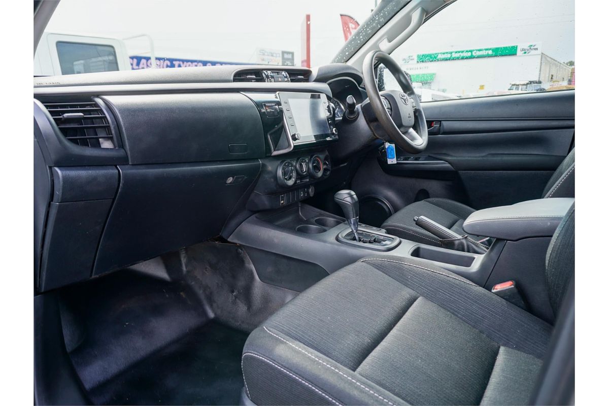 2020 Toyota Hilux SR GUN126R 4X4