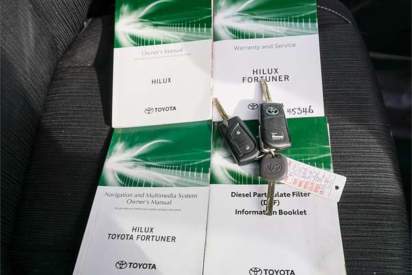 2020 Toyota Hilux SR GUN126R 4X4