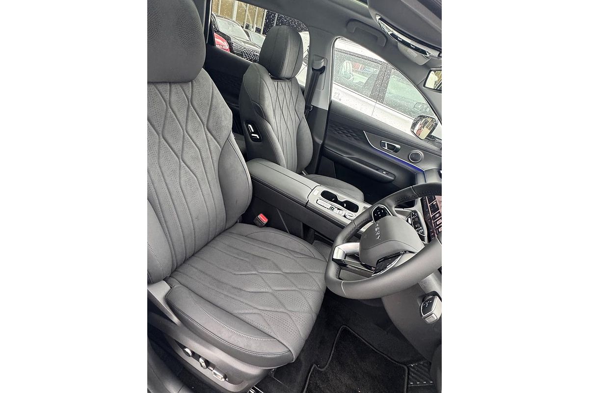 2025 Chery Tiggo 8 Super Hybrid Ultimate T31