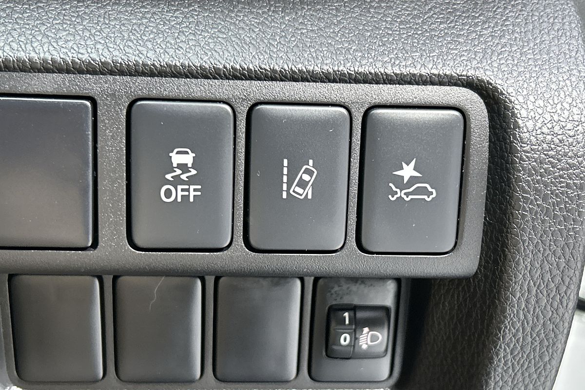 2024 Mitsubishi Eclipse Cross LS YB