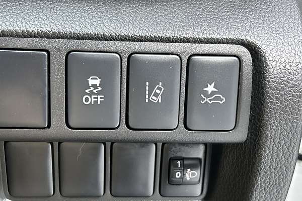 2024 Mitsubishi Eclipse Cross LS YB