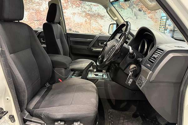 2021 Mitsubishi Pajero GLX NX
