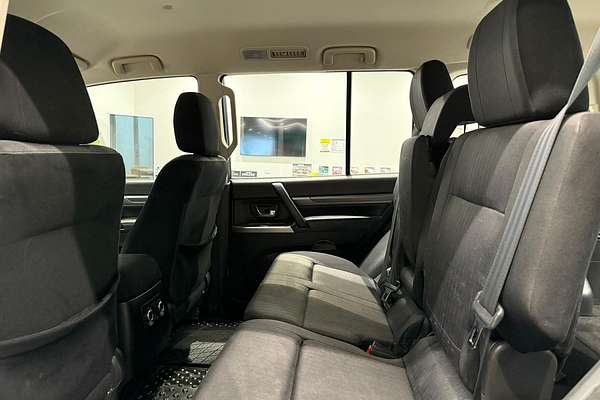 2021 Mitsubishi Pajero GLX NX