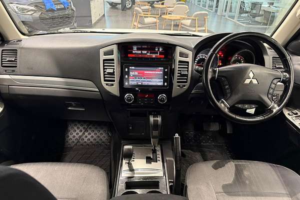 2021 Mitsubishi Pajero GLX NX