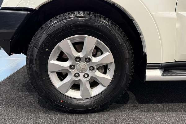 2021 Mitsubishi Pajero GLX NX