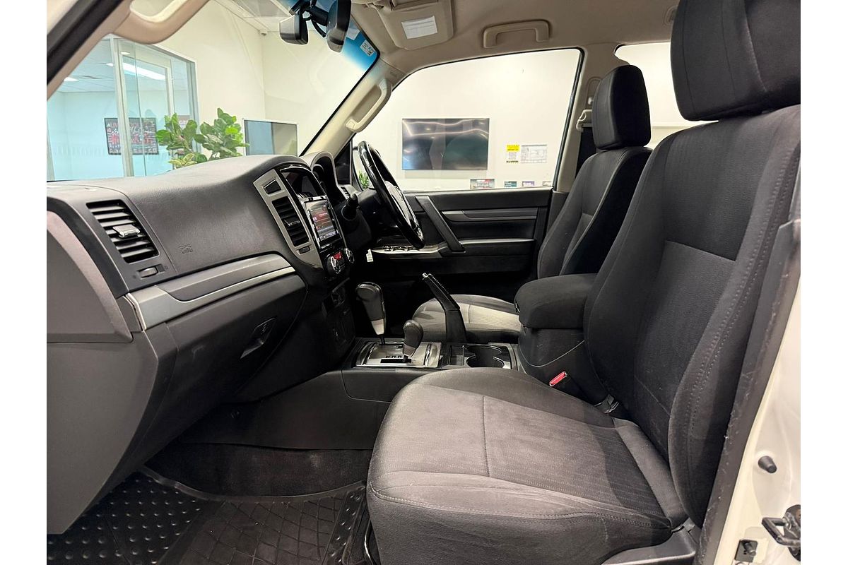 2021 Mitsubishi Pajero GLX NX