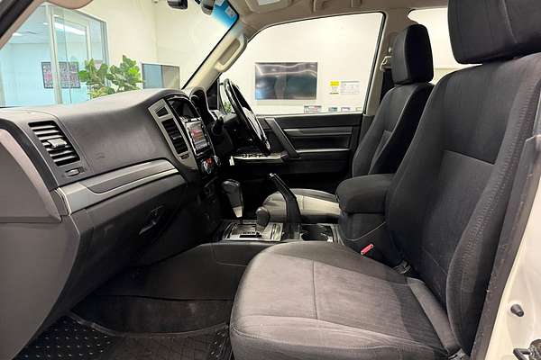 2021 Mitsubishi Pajero GLX NX