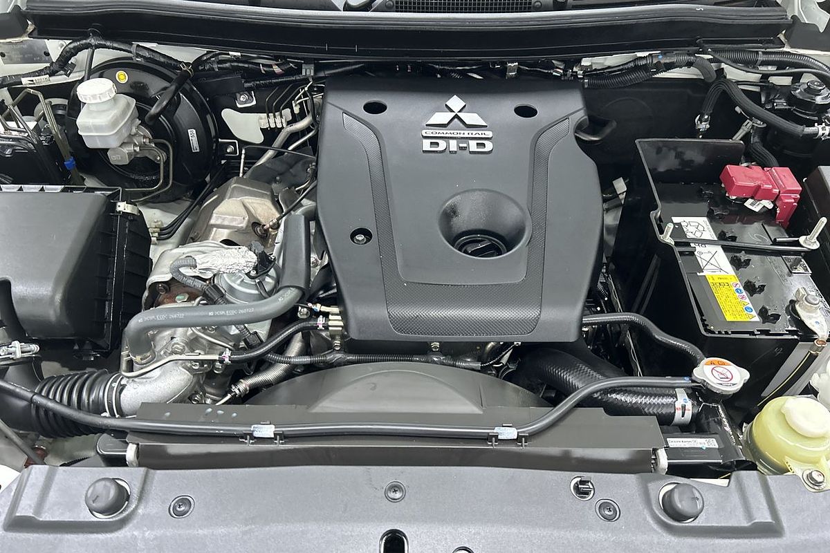 2022 Mitsubishi Triton GLX MR 4X4