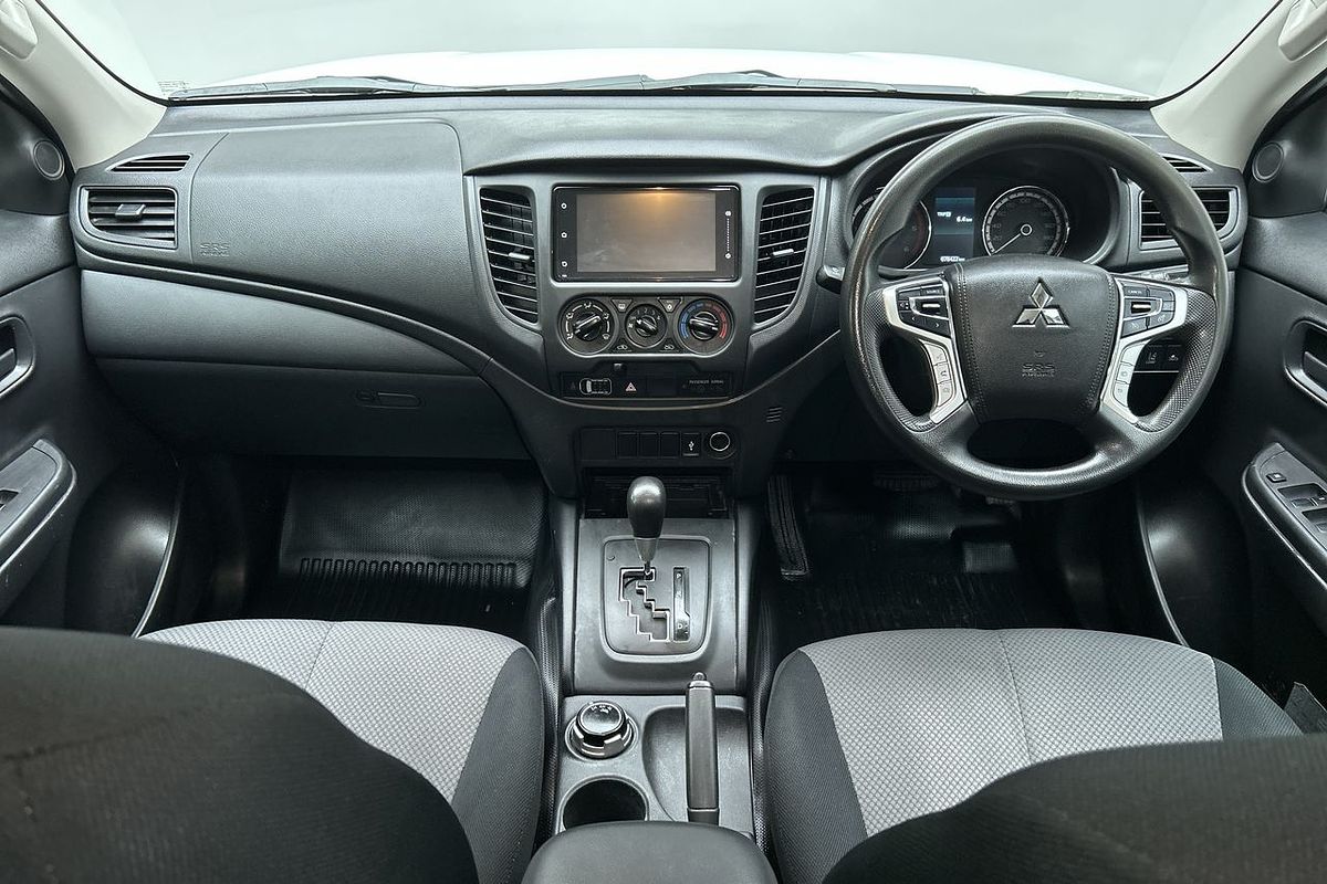2022 Mitsubishi Triton GLX MR 4X4