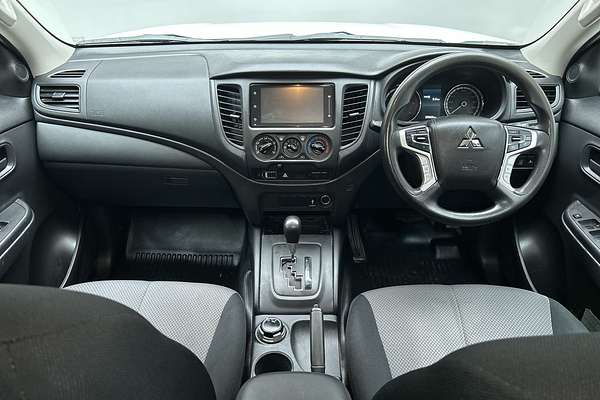 2022 Mitsubishi Triton GLX MR 4X4