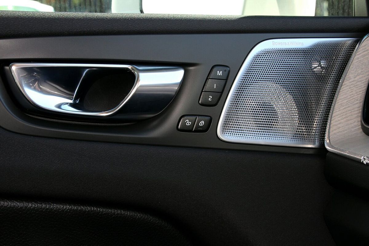 2021 Volvo XC60 T5 Inscription
