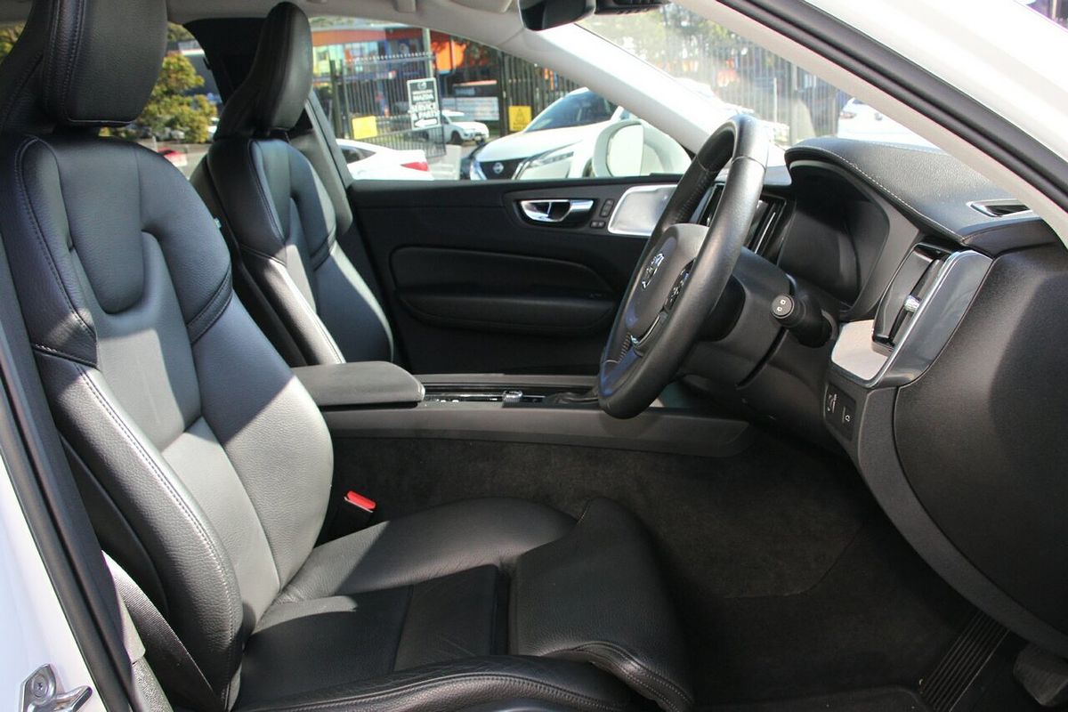 2021 Volvo XC60 T5 Inscription