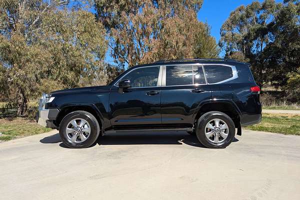 2023 Toyota Landcruiser VX FJA300R