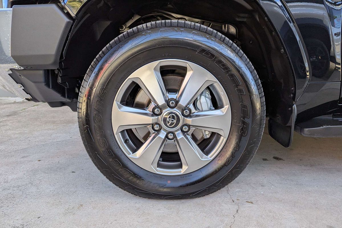 2023 Toyota Landcruiser VX FJA300R