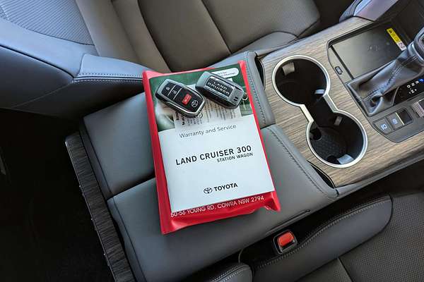 2023 Toyota Landcruiser VX FJA300R