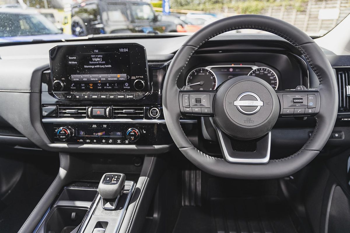 2025 Nissan Pathfinder ST-L R53