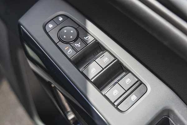 2025 Nissan Pathfinder ST-L R53