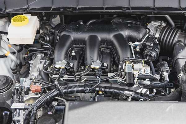 2025 Nissan Pathfinder ST-L R53