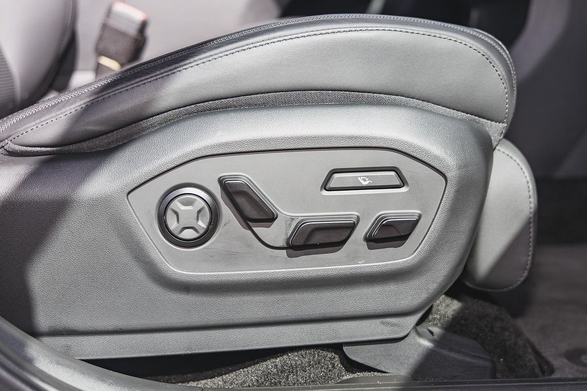 2024 Hyundai Santa Fe Calligraphy MX5.V1