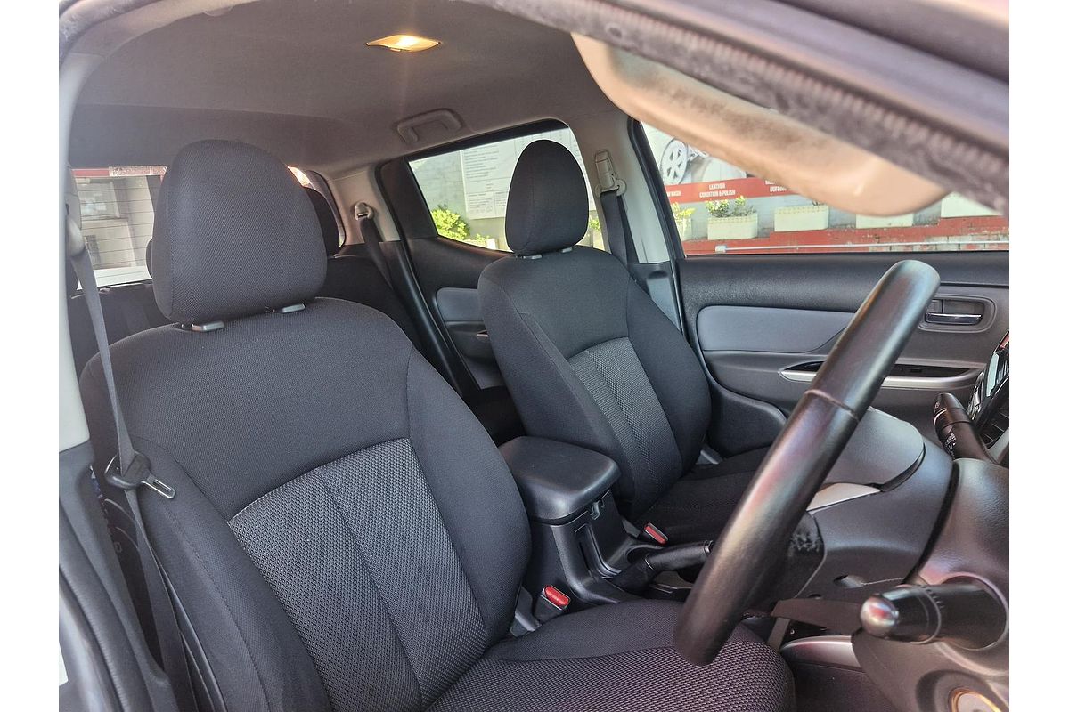 2015 Mitsubishi Triton GLS MQ 4X4