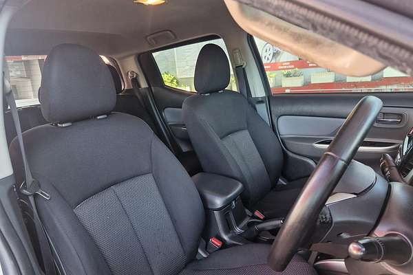 2015 Mitsubishi Triton GLS MQ 4X4