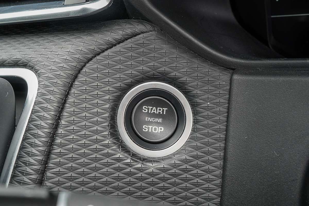2019 Land Rover Range Rover Velar P250 R-Dynamic S L560