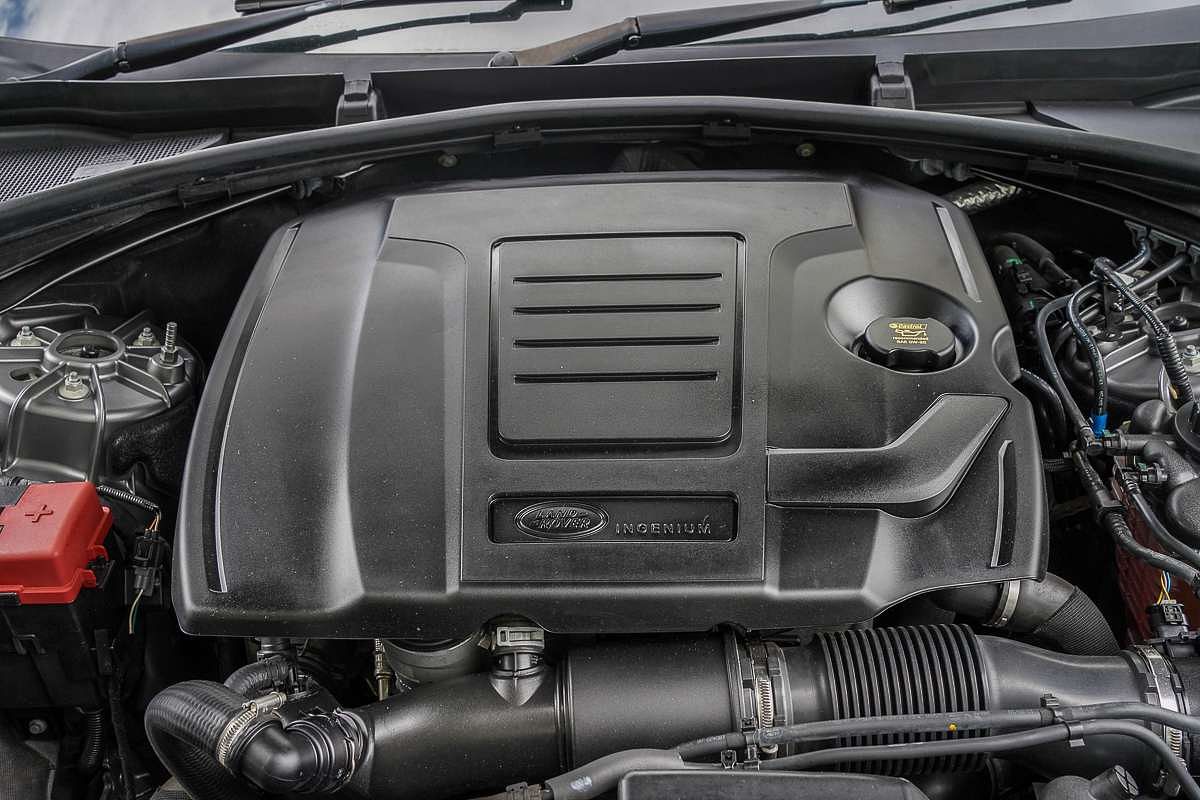 2019 Land Rover Range Rover Velar P250 R-Dynamic S L560