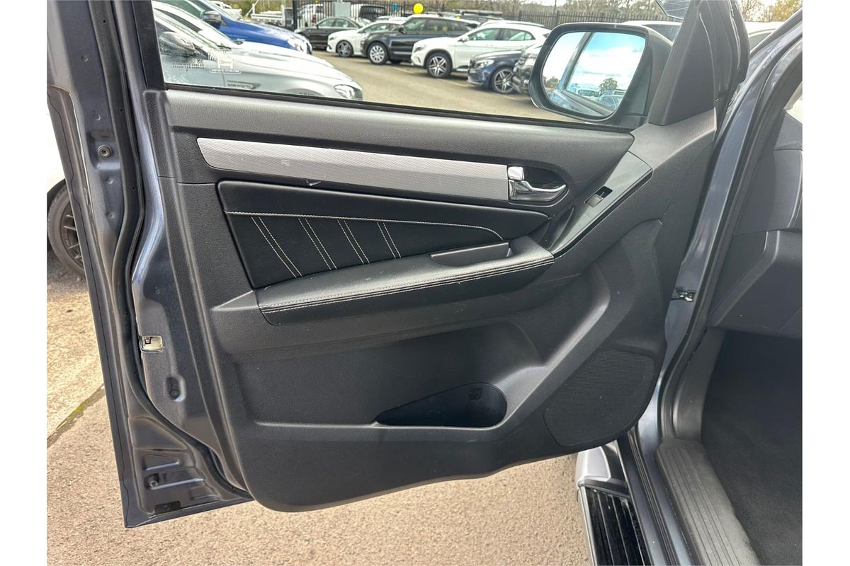 2019 Isuzu MU-X LS-T