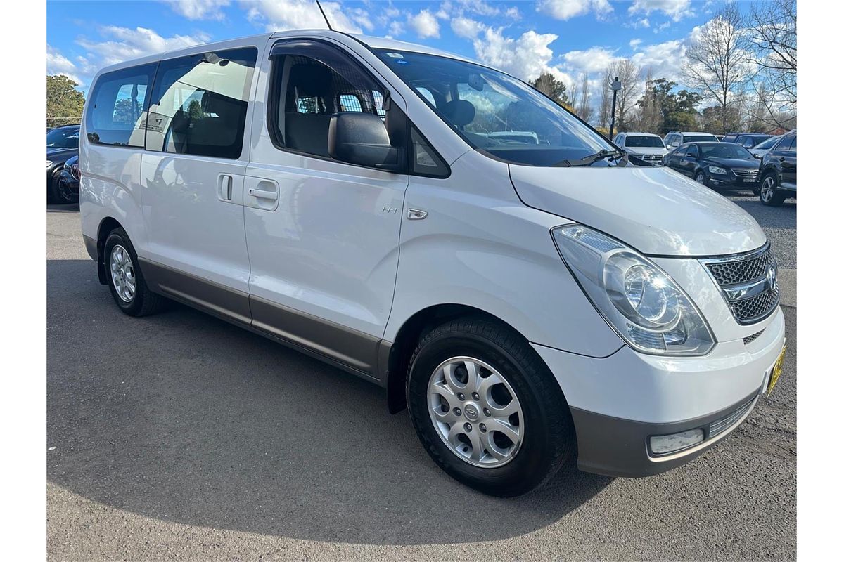 2014 Hyundai iMax TQ-W