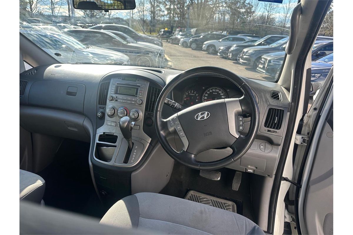 2014 Hyundai iMax TQ-W