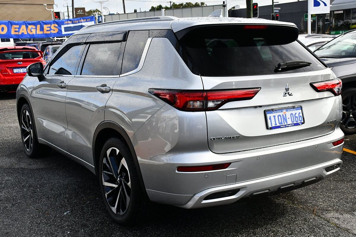 2024 Mitsubishi Outlander Exceed ZM