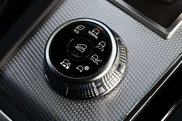 2024 Mitsubishi Outlander Exceed ZM