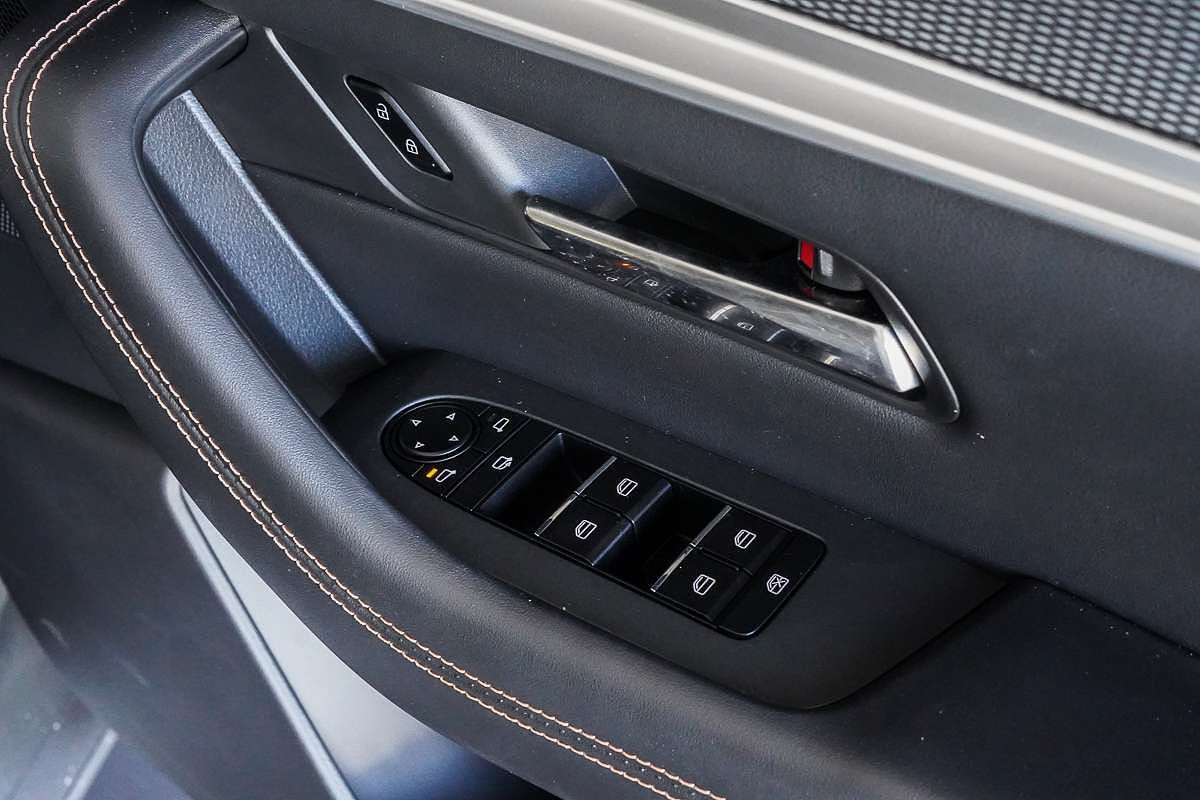 2025 Mazda CX-90 G50e Touring KK