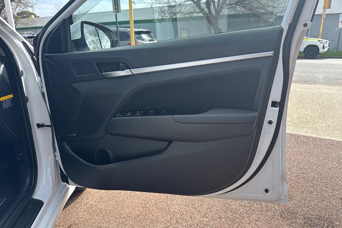 2020 Hyundai Elantra Active AD.2