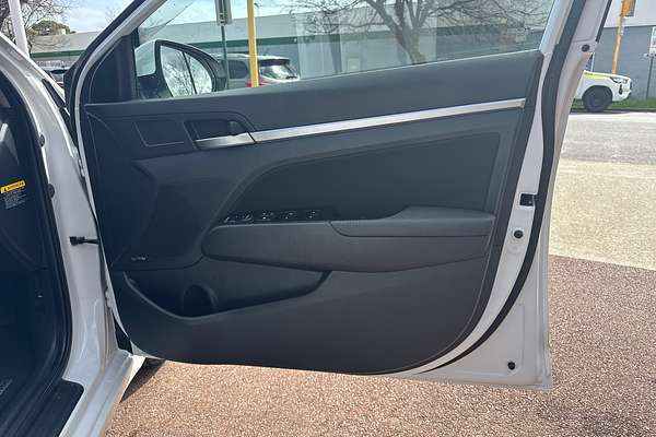 2020 Hyundai Elantra Active AD.2